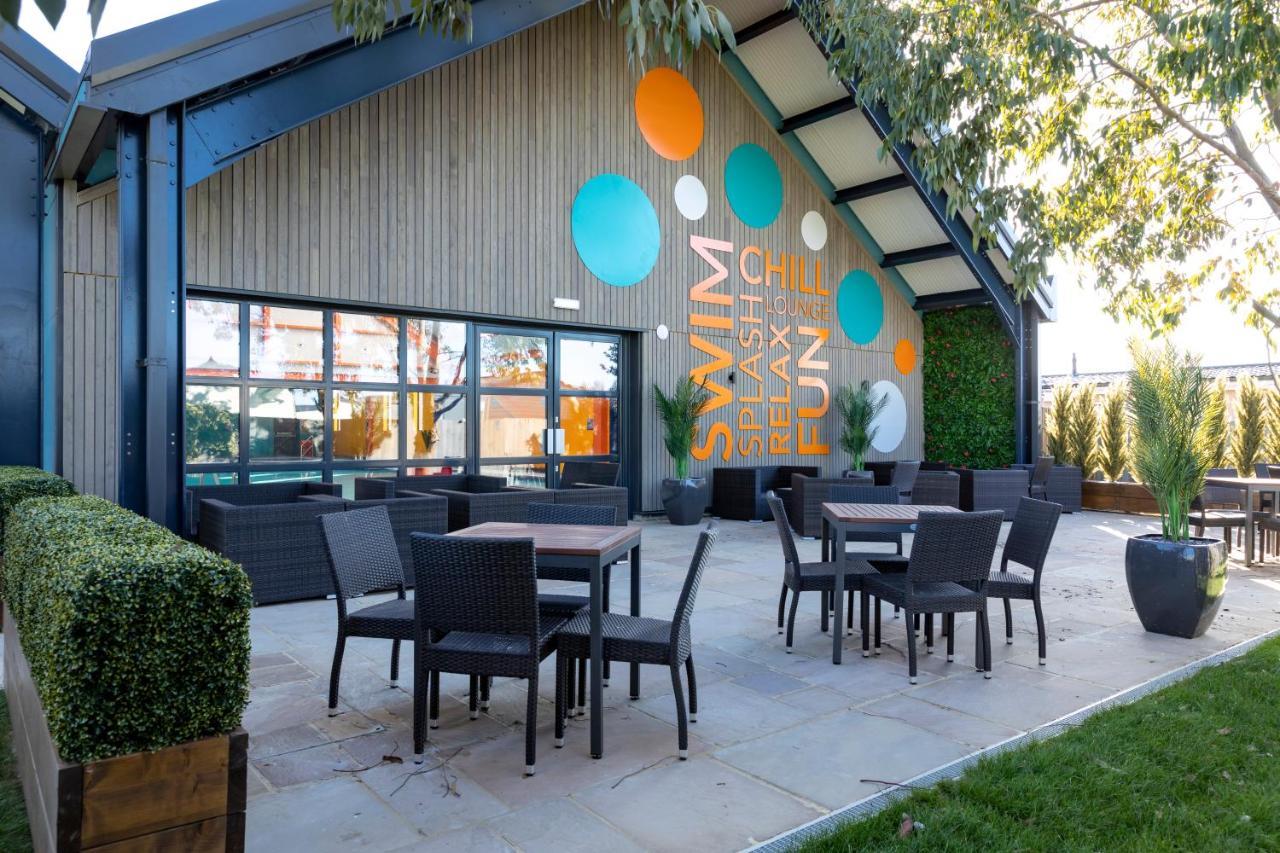 Camping Pods, Dovercourt Holiday Park Hotel ฮาริตช์ ภายนอก รูปภาพ